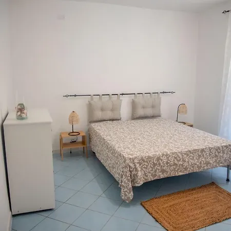 Acquamarina Appartament شقة