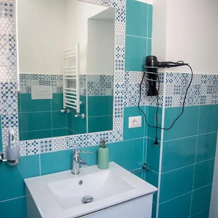 شقة Acquamarina Appartament