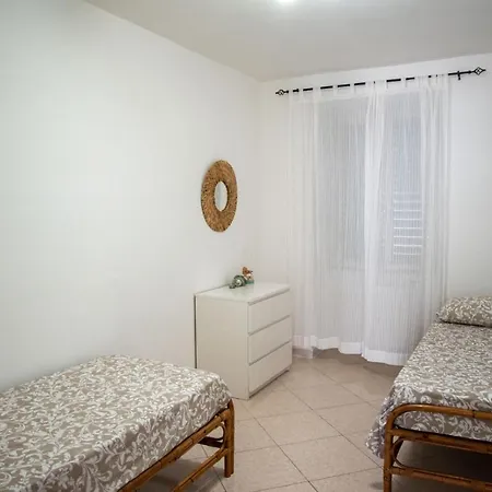 Acquamarina Appartament דירה פרוסידה